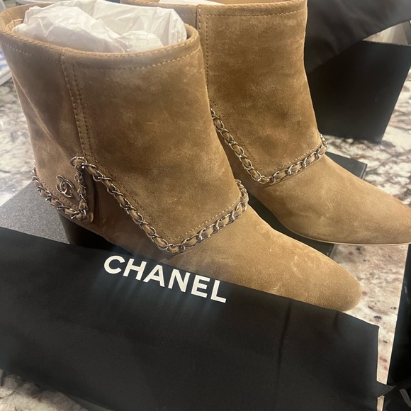NEW CHANEL BOOTS (never worn) - Picture 8 of 10